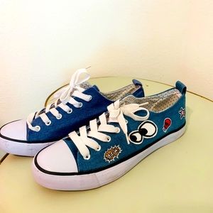 Women jeans sneakers Sz 10